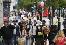 बेलायतमा कोरोना भाइरस सङ्क्रमितको संख्या एक करोड नजिक