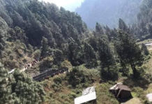 दाङतर्फ गुडिरहेको यात्रुवाहक बस दुर्घटना हुँदा ९ जनाको घटनास्थलमै मृत्यु