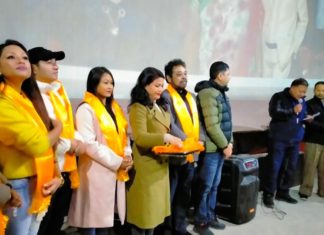 ग्यास सिलिण्डर पड्किएर एउटै घरका ४ सदस्यले जीवन गुमाएका परिवारलाई सहयाेग गर्न ‘वसन्त ऋतु’ को प्रदर्शनी