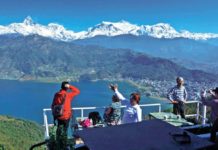 कोरोनाका कारण पर्यटक घट्दै