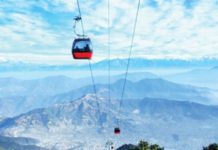 केबलकारमा रमाउँदै गरेका यात्रु अचानक डेढ घण्टा थुनिए