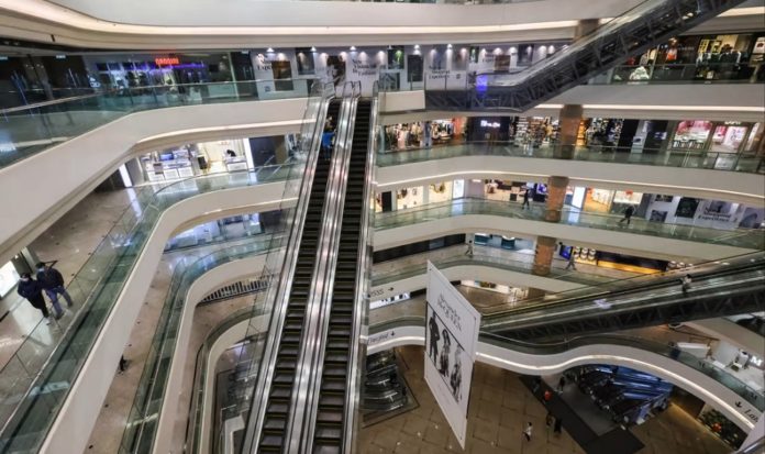 Hongkong-shopping_LCswV5lHqZ