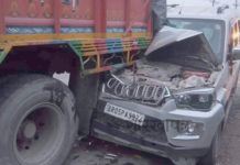 स्कार्पियो जीप रोकिराखेको ट्रकमा ठोक्किदाँ जीपमा चढेका पाँचजना घाइते