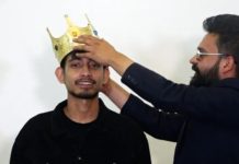 मेयर बालेन्द्रले लगाइदिए ‘नेपहपको श्रीपेच’ भाइबर साइमन विजेतालाई श्रीपेच