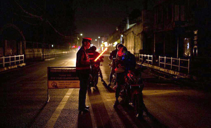 1646741597_Traffice_Police_Checking_Nepal_xinhua_pic