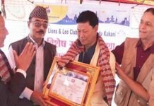 १०० औं पटक रक्तदान दिने समुन्द्र तण्डुकार सम्मानित