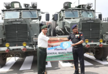 भारतीय स्थल सेनाध्यक्षले नेपाली सेनालाई सैनिक तथा मेडिकल सामग्री हस्तान्तरण गरे