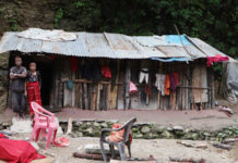 अन्धविश्वासले घर–सम्पत्ति छाडेर सडकमा पुर्यायो