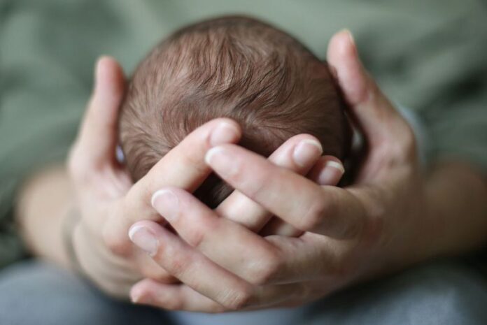 1-new_born_fShgIYuZXN