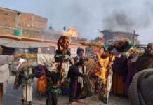 ज्येष्ठ नागरिकले भत्ता नपाएको भन्दै मेयर र उपमेयरको पुत्ला जलाए