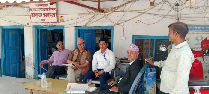 karagar-ko-anugaman-gardai-manawadhikarkarmi-ko-toli