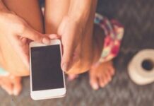 जानी राखाैं यसकारण शौचालयमा मोबाइल चलाउन हानिकारक