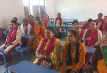 वृद्ध महिलाहरूको स्कुल पढ्ने रहर वृद्ध महिलाहरूको स्कुल पढ्ने रहर