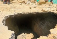 धादिङको गणेशखोला पुलमा फेरि भ्वाङ, सवारी आवागमन बन्द