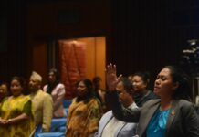 संसद् बैठकमा आफूले लगाएको पहिरनमा भएको टिप्पणीबारे आपत्ति