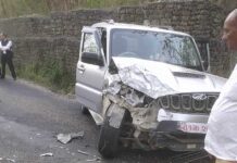 नेपालगञ्जबाट फर्किने क्रममा गाडी दुर्घटनामा