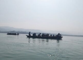 पर्यटक आकर्षित गर्न नारायणीमा डुंगा सफारी