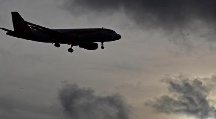 plane- (1)