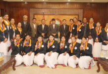 एसियन्स गेम्समा पदक विजेता खेलाडीसँग प्रधानमन्त्रीकाे भेट