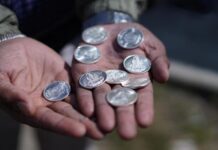 तिहार लक्षित गर्दै सुनको असर्फी र मेडालियन सिक्का बिक्री गर्ने