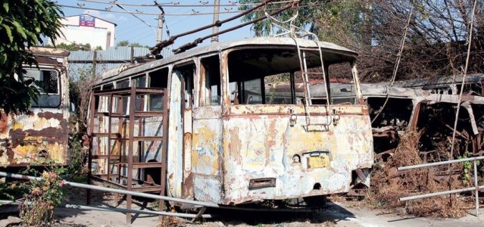 trali-bus-1_VKlEYJNps6