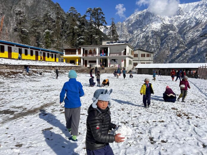 Manang-snow-school