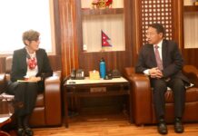 अर्थमन्त्री वर्षमान पुन र स्वीस राजदूत डेनिएल मेउलीबीच भेट