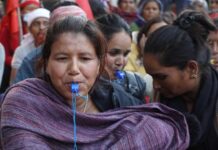 भृकुटीमण्डपदेखि बालुवाटारसम्म मिटरब्याज पीडितहरुकाे सिठी जुलुस