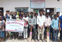 वडा अध्यक्ष कुशवाहाद्वारा खेलकुद सामाग्री वितरण