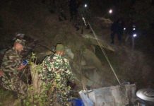 डडेल्धुरामा रात्रिबस दुर्घटनामा एकै परिवारका ४ जनाकाे मृत्यु