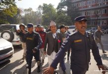 रित्तो गाग्री बोकेर काठमाडौं आएका मेयर हर्क सम्पाङ खानेपानी मन्त्रालयमा पुगे