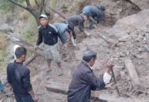 अबिरल वर्षाले श्रीनगर बजारमा क्षति