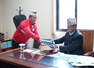 रेशम चौधरीकाे नयाँ पार्टी दर्ताका लागि निवेदन