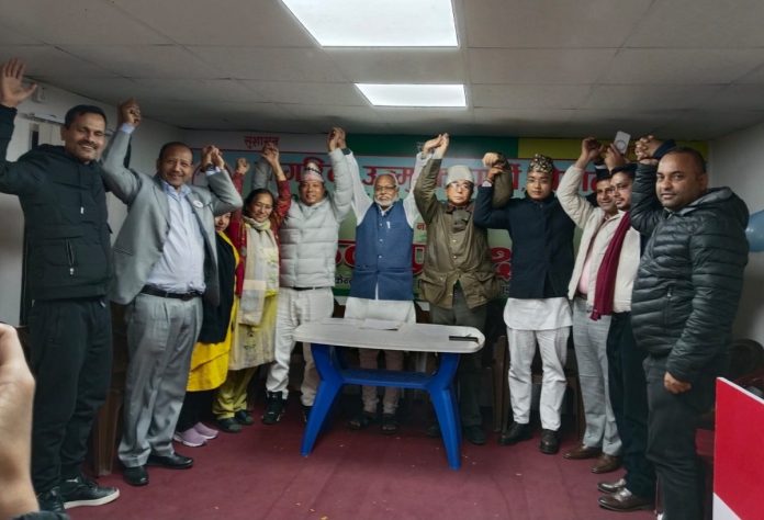 ashok-rajendra-resham-1