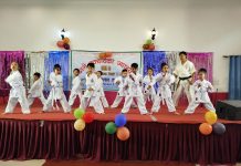 मोडर्न नेवा: इं. स्कुलका २९ जना विद्यार्थीहरू ग्राजुयट