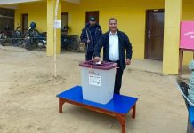 विप्लवले १८ वर्षपछि रोल्पाबाट मतदान गरे