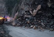 मुग्लिनसडक सडकखण्ड पहिराे जाेखिम