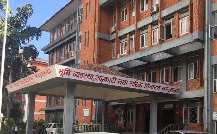 Land-Ministry