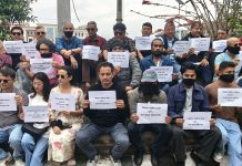 चलचित्र ‘लालीबजार’ रोकेपछि विरोधमा उत्रिए