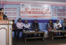 अव्यवस्थित बसोबासीका बस्तीमा डोजर चलाएको भन्दै विरोध