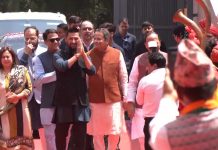 रविलाई बाजागाजासहित स्वागत