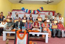यस बर्षकाे स्रष्टा सम्मान इन्द्र चौधरीलाई प्रदान