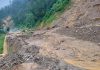 अविरल वर्षाका कारण मुख्य राजमार्गहरू अवरुद्ध