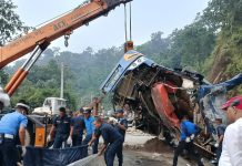 यात्रुवाहक बस दुर्घटना हुँदा छ जनाको मृत्यु १० जना घाइते