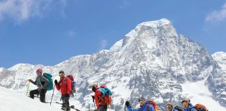 नेपालसहित ६९ देशका ६९२ आरोहीले लिए अनुमति